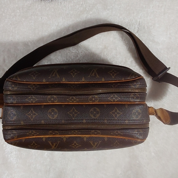 Authentic Louis Vuitton Reporter - Picture 14 of 15